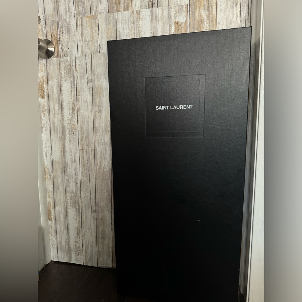 Authentic Saint Laurent Crème boots. - Picture 9 of 9
